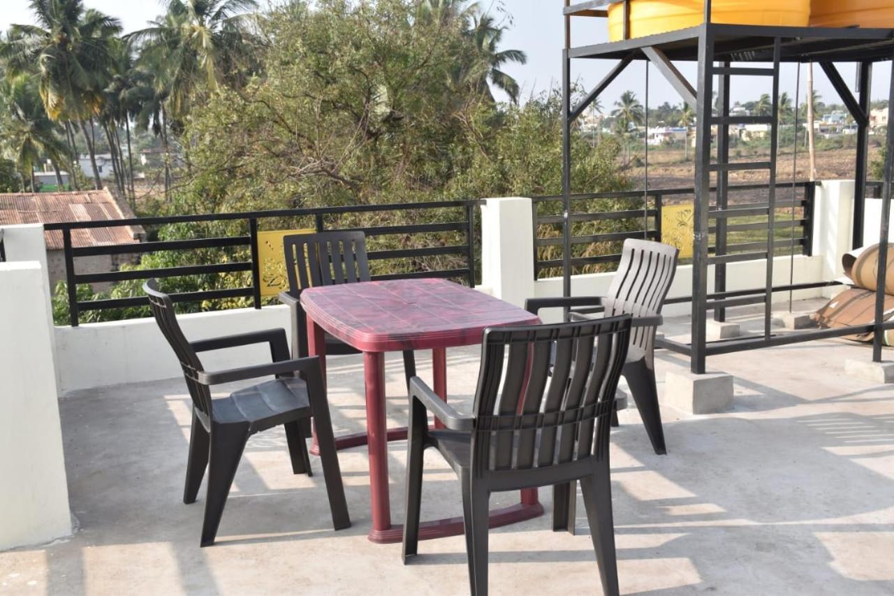 Coconut Homestay Hampi Dış mekan fotoğraf